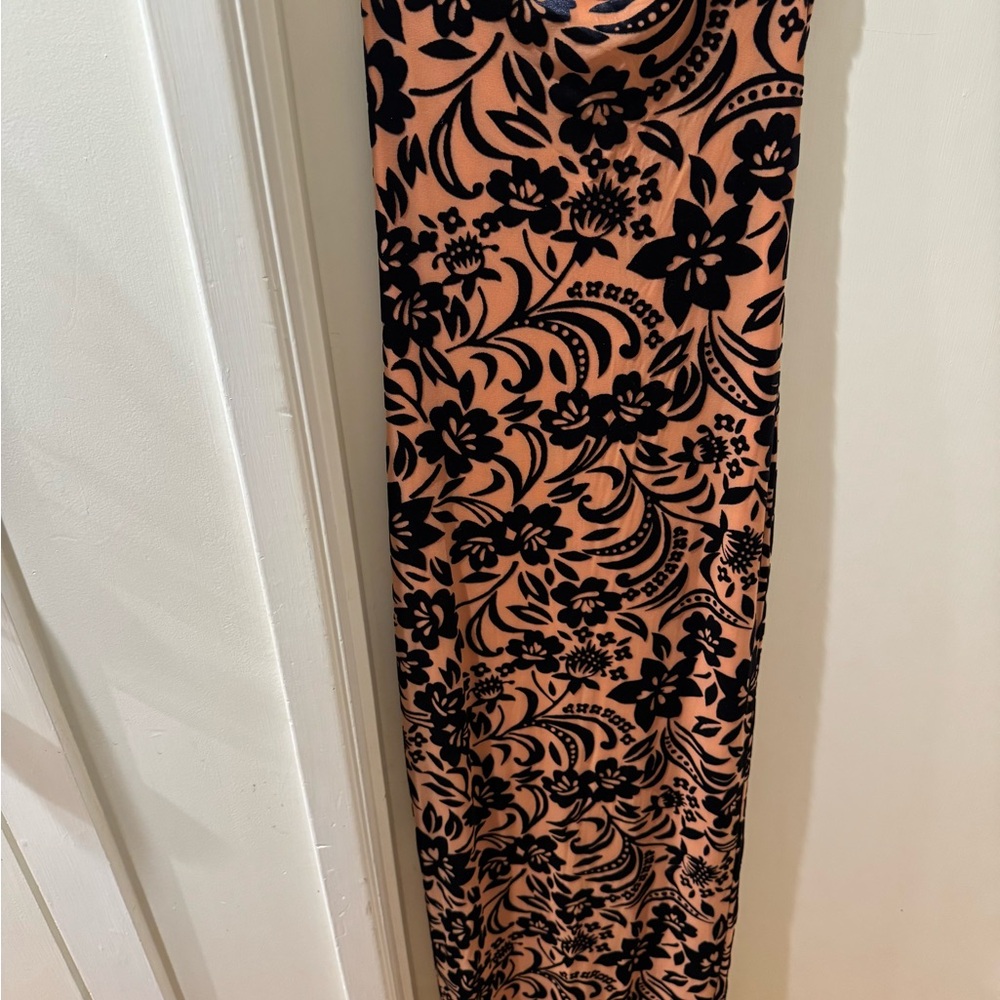 Teagan Maxi Dress in Navy Floral MORE TO COME